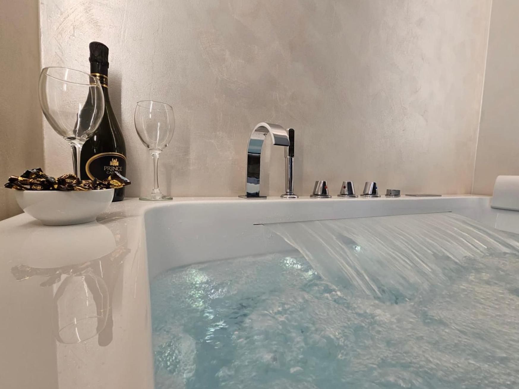 Couette-café Il Tiglio Jacuzzi&sauna *
