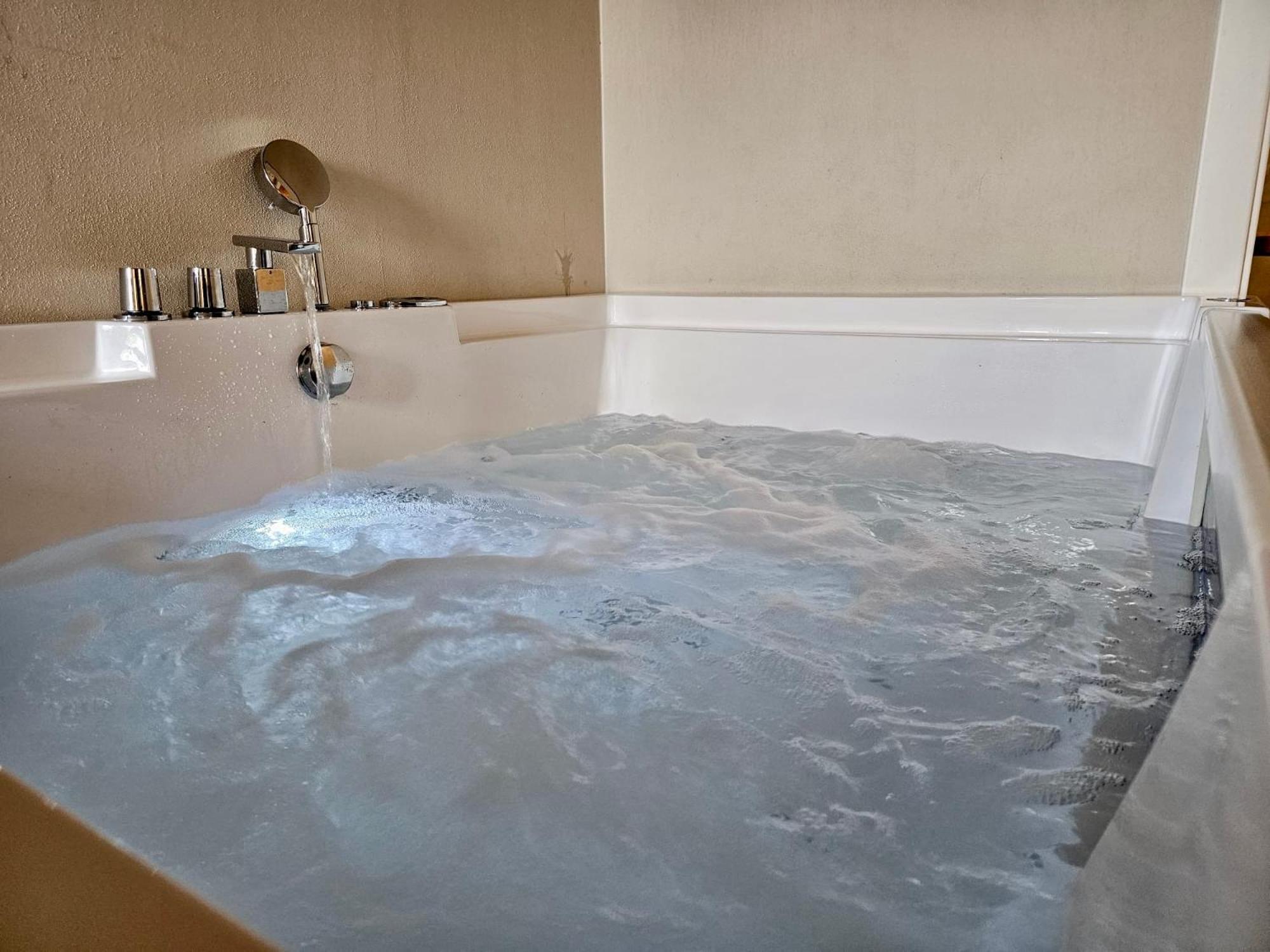 Couette-café Il Tiglio Jacuzzi&sauna