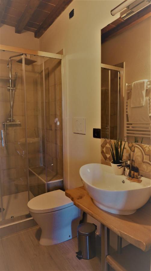 Il Tiglio Jacuzzi&sauna Couette-café *