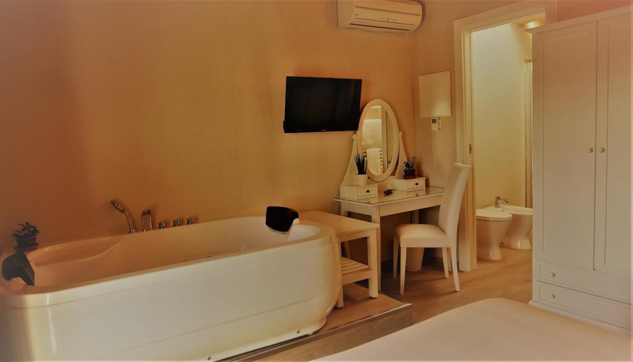 Il Tiglio Jacuzzi&sauna Couette-café